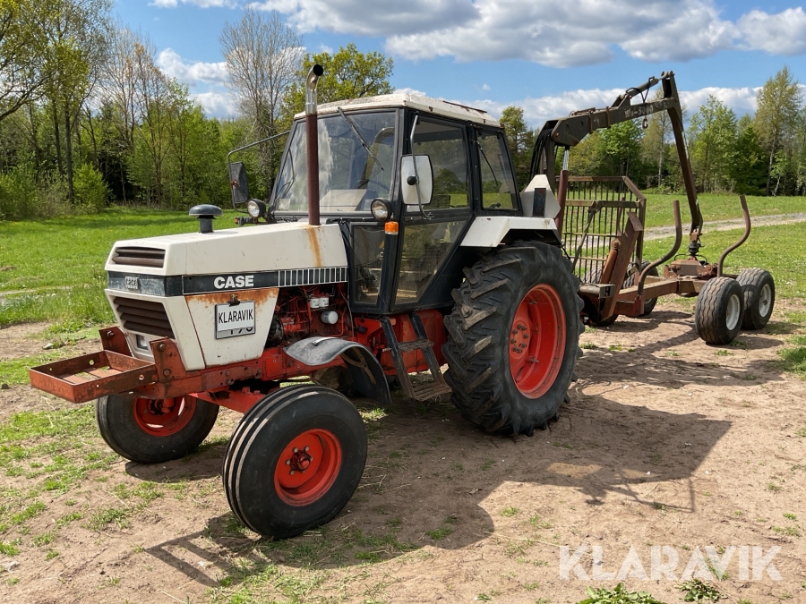Traktor Case 1490 med Weimer 6 tons skogsvagn