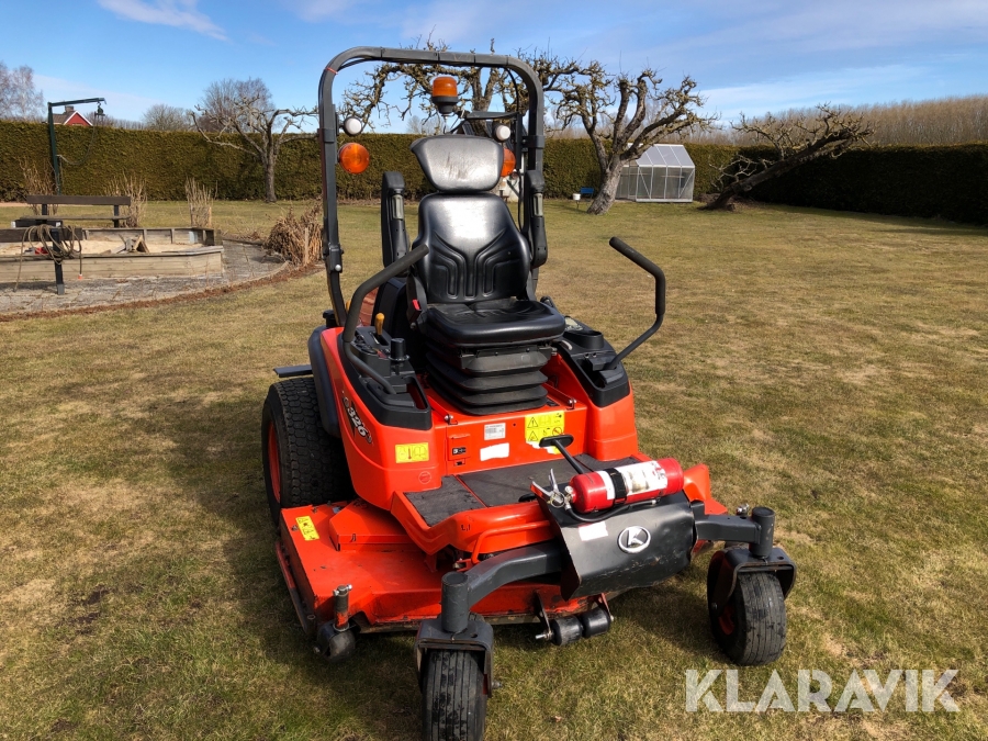 Spakstyrd åkgräsklippare Kubota ZD 326