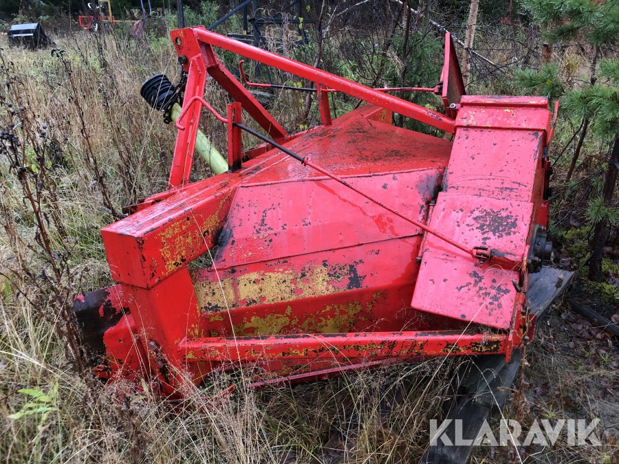 Klaravik Auktioner | Snöslunga bakmonterad till traktor