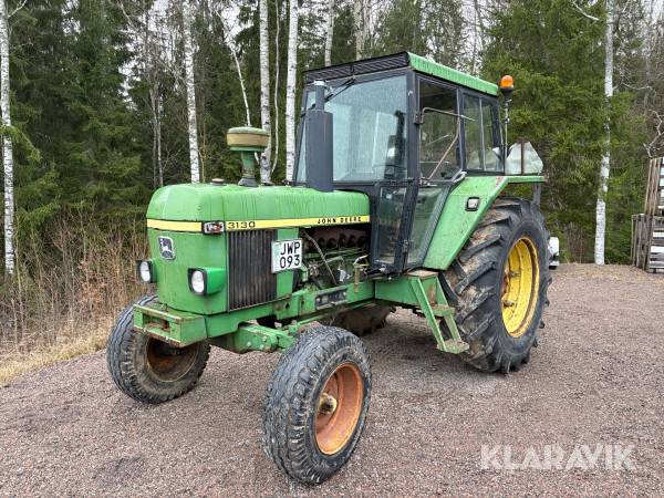 Traktor John Deere 3130