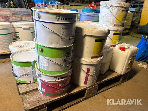 Blandade färger och material