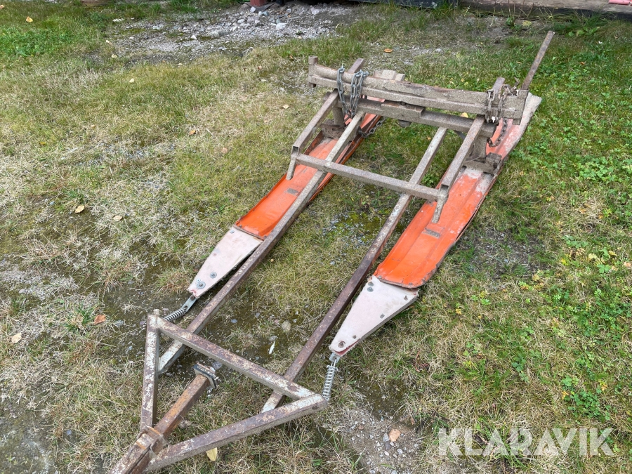 Timmerkälke till snöskoter Bock och get