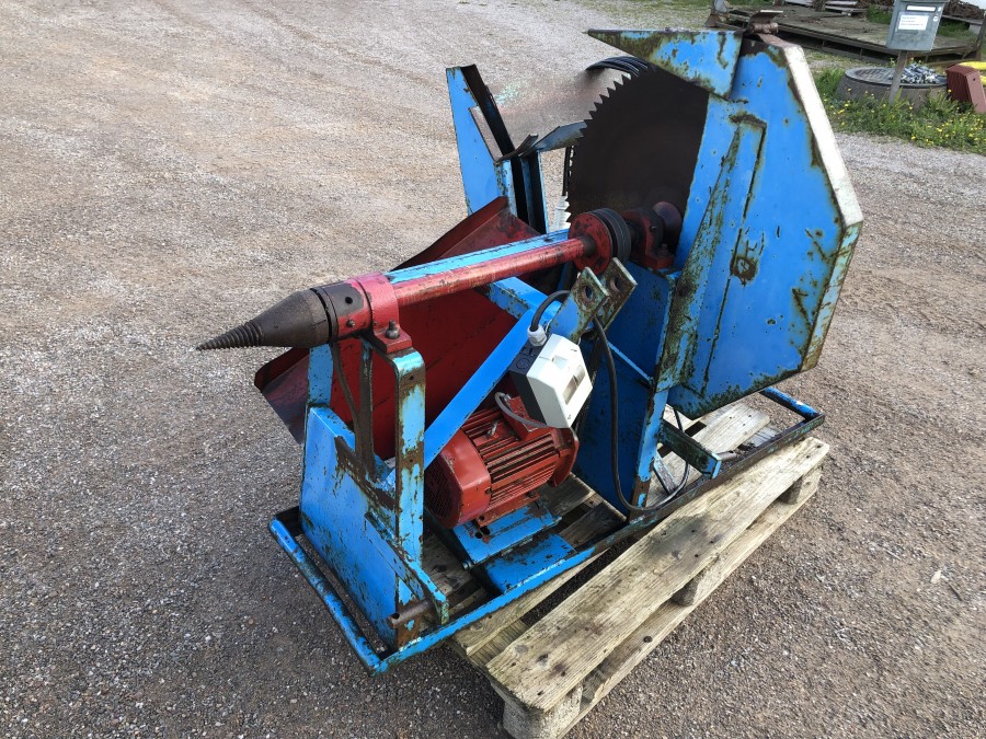 Vedkap med skruvklyv