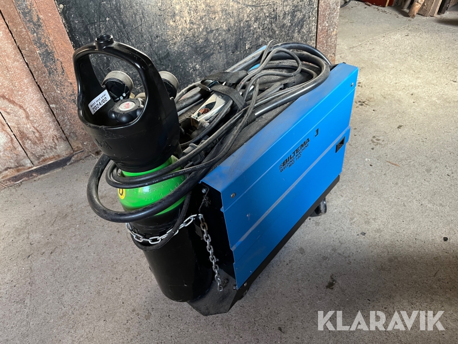 Svetsmaskin Biltema MIG 160 med gasflaska
