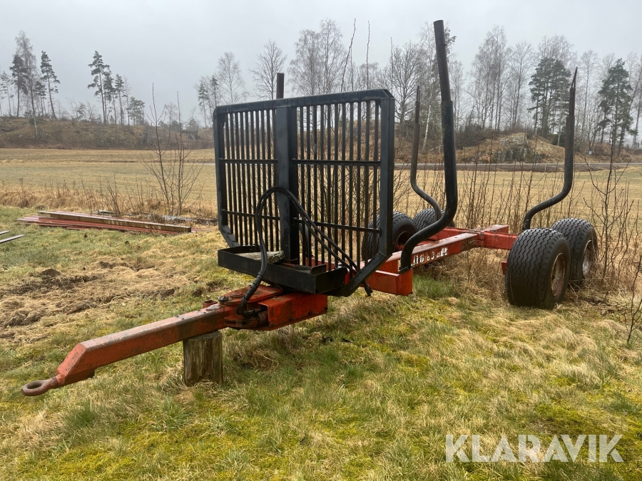 Skogskärra Patu 70/80 & 425 kranarm med grip & skopa