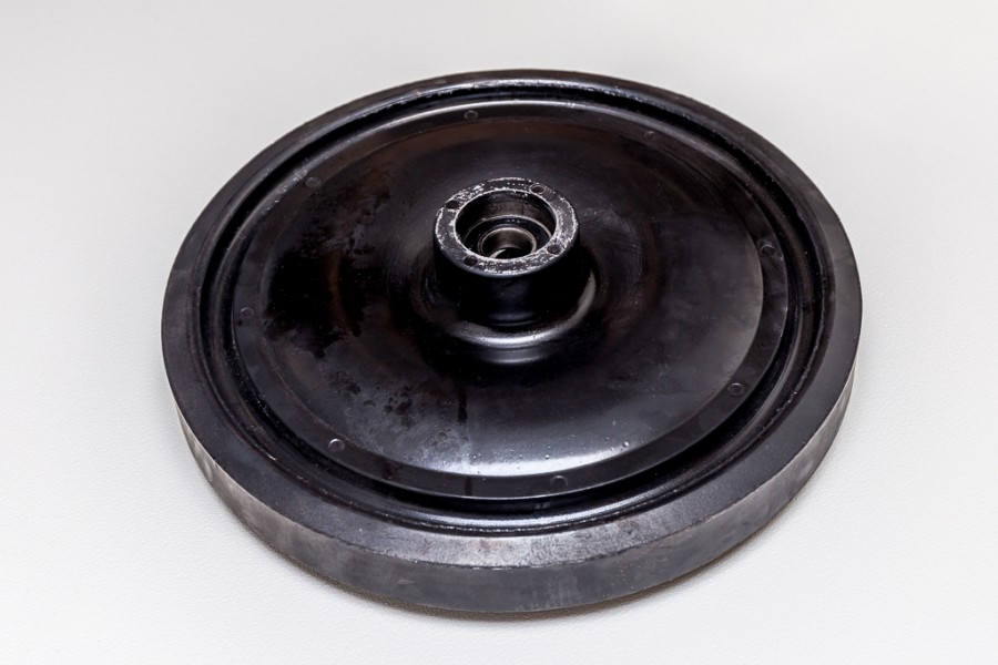 2st bärhjul till bandvagn Hägglunds Bv206