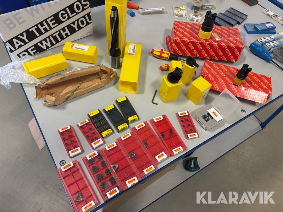 Skär och hållare Sandvik med borr och momentmejslar