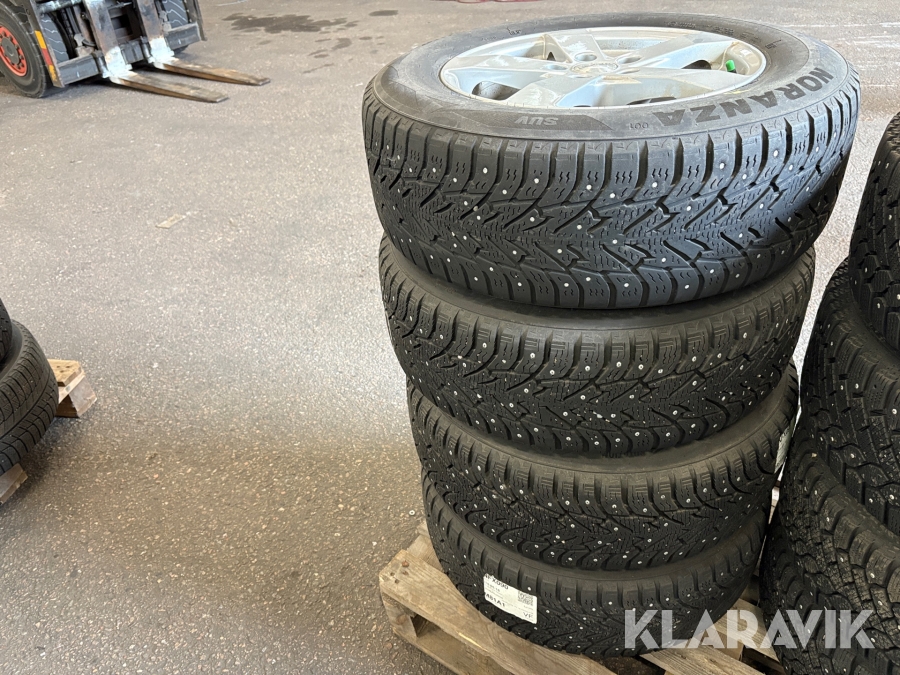 Däck på fälg Audi A6 4st 215/65R16