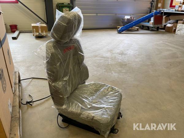 Stol Bucher 12V luftfjädrad