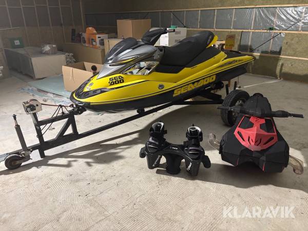 Vattenskoter Sea-Doo RXP 215 med FlyRide Zapata & Flyboard 2xtreme