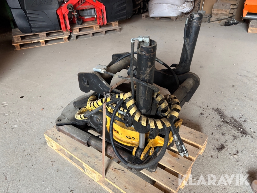 Tiltrotator Engcon EC15 med grip och S60/S60 fäste