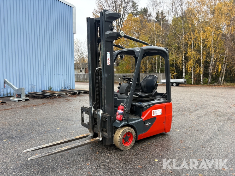 Truck Linde E16 EVO -år 2020, med triplex