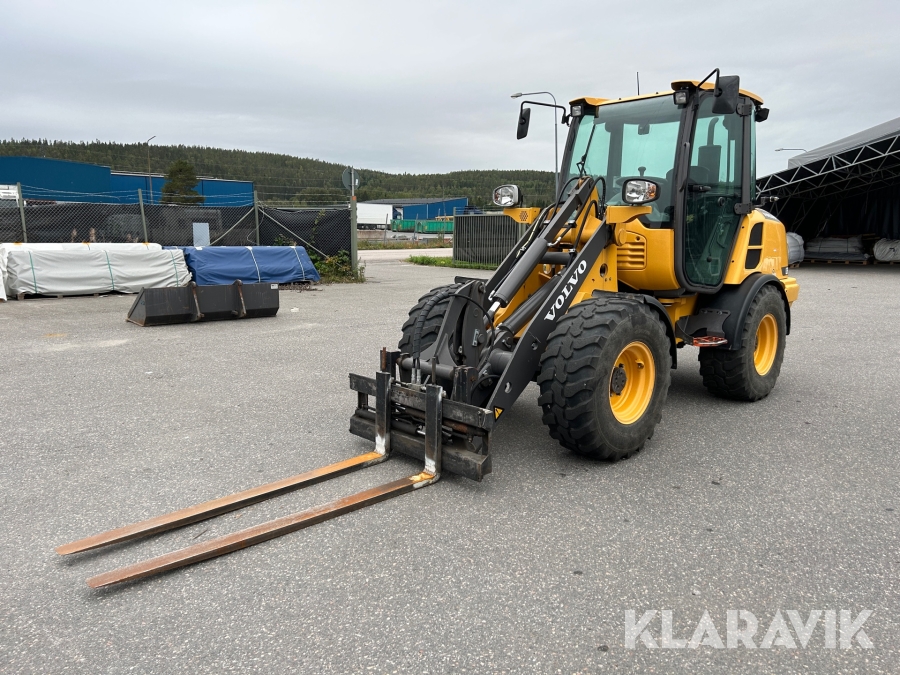 Hjullastare Volvo L25F med 3 st redskap