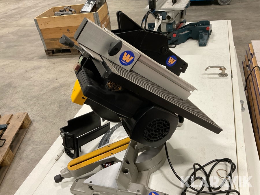 Kap och klyvsåg Dewalt DW711