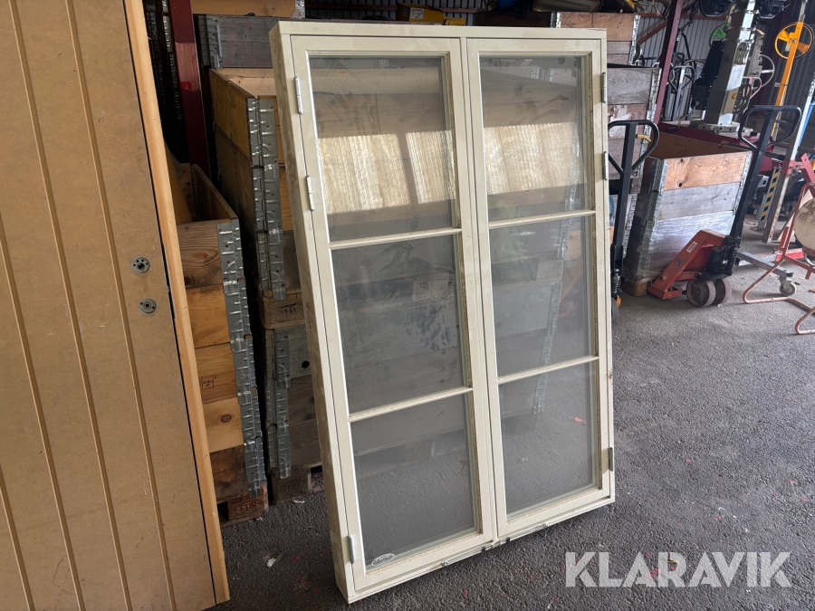 Träfönster Kulturfönster 2-luft sidohängt Vitmålat