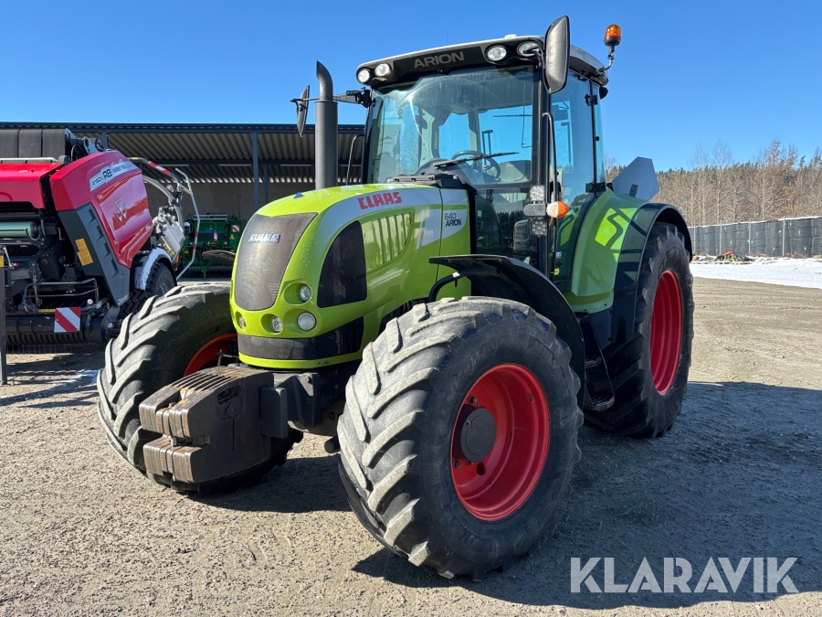 Traktor Claas 640 Arion