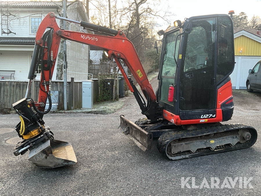 Grävmaskin Kubota U27-4 med rototilt och redskap