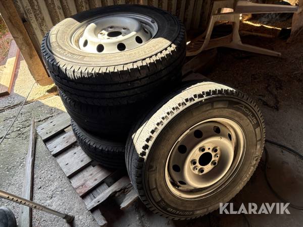 Däck 4 st 215/70R15CP Michelin Agilis
