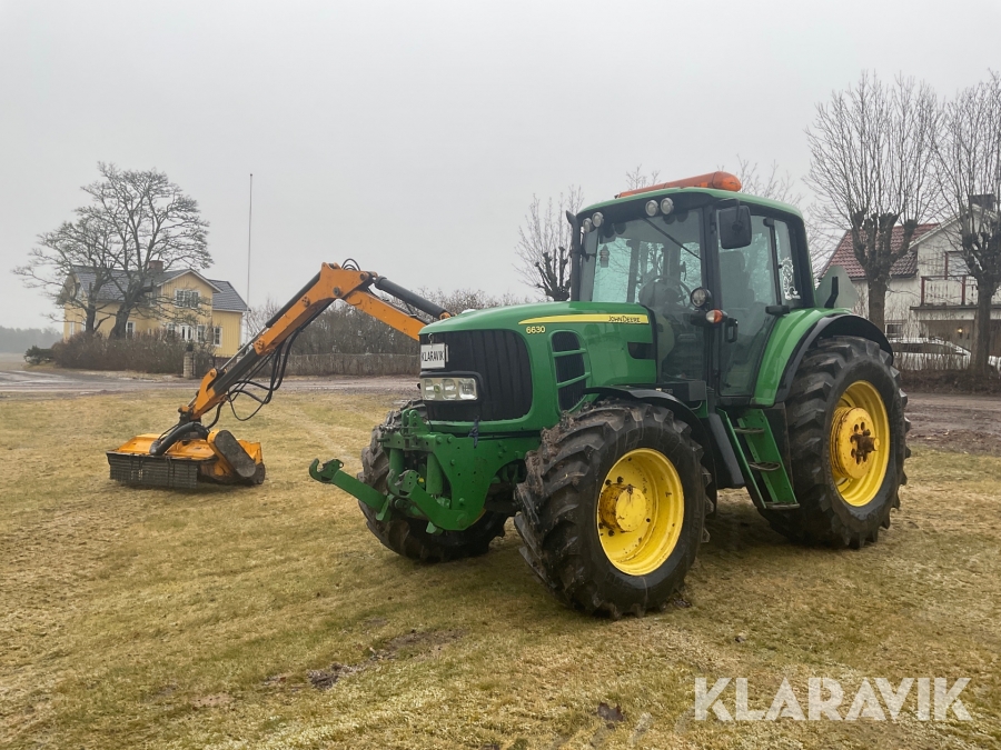 Traktor John Deere 6630 Premium med släntklippare