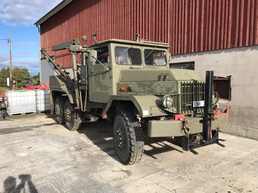 Bärgningsterrängbil //Reparationsobjekt//