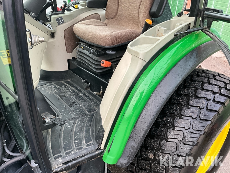 Traktor John Deere 4720