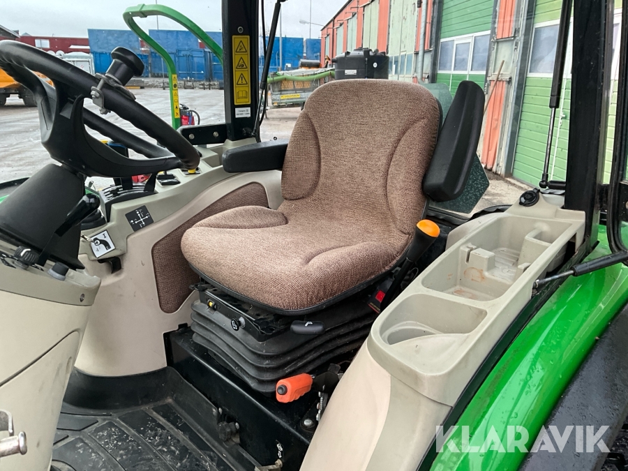 Traktor John Deere 4720