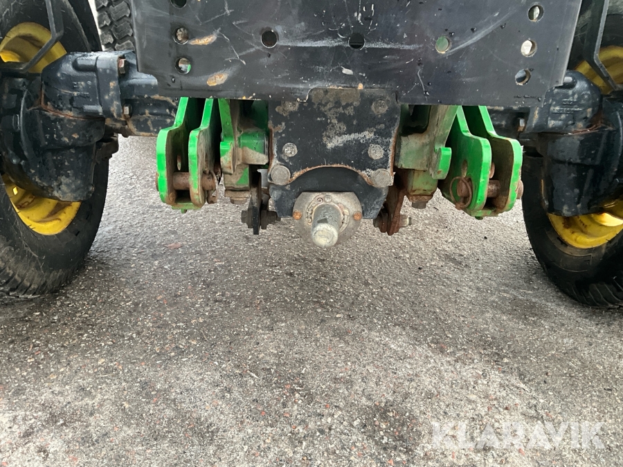 Traktor John Deere 4720