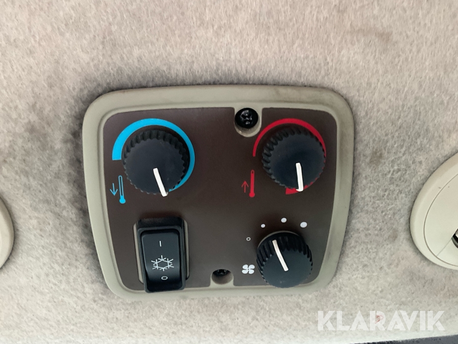 Traktor John Deere 4720