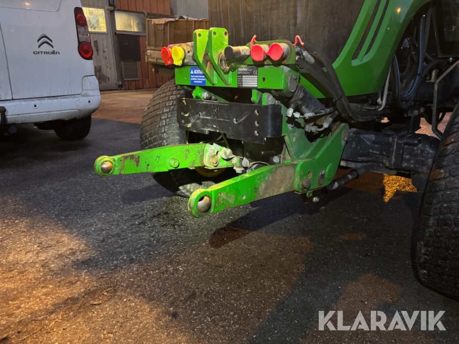 Traktor John Deere 4720