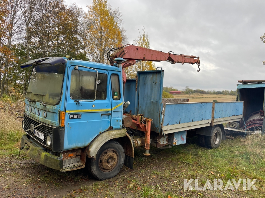 Kranbil Volvo F6 10 med bakgavellyft