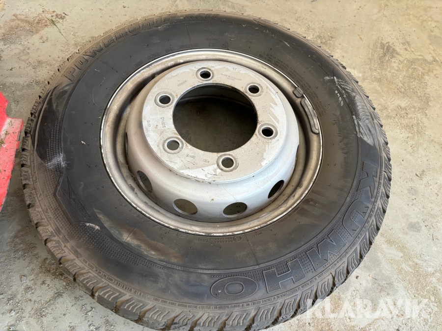 Däck med fälg Kumho 225/75-R16 C till Iveco - 6 st