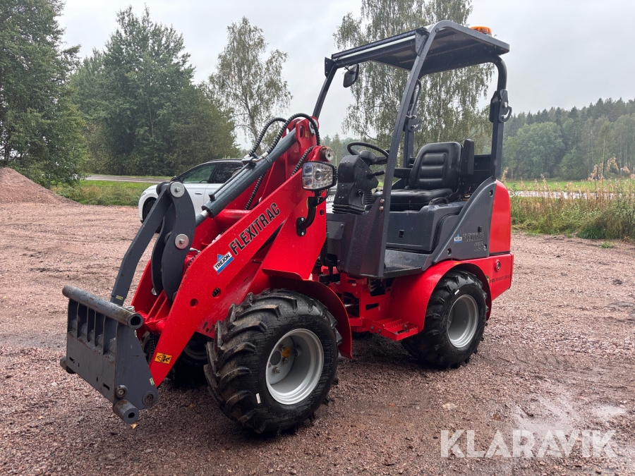 Kompaktlastare Trejon Flexitrac 1126 med redskap