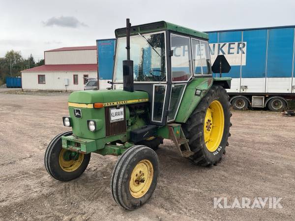 Traktor John Deere 2130