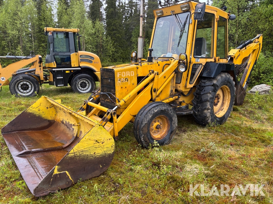 Traktorgrävare Ford 550