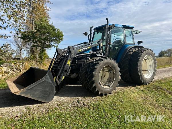 Traktor New Holland TS110