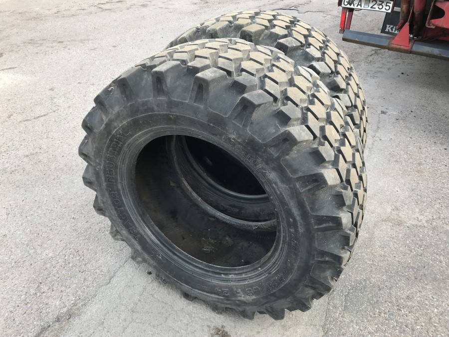 Entreprenaddäck 420 / 65 R24