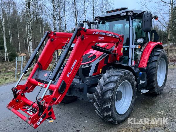 Traktor Massey Ferguson 5S.135