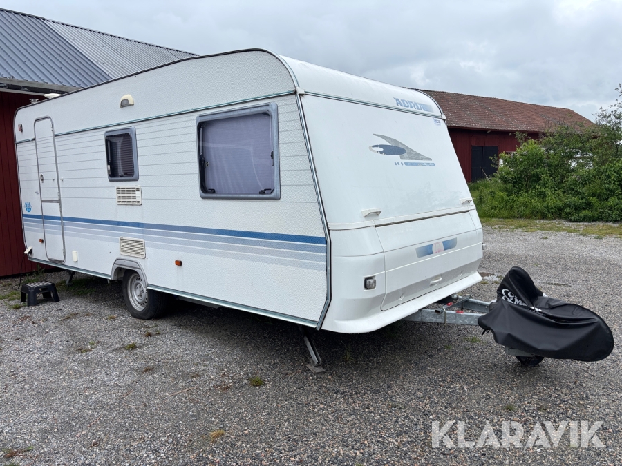 Husvagn Adria 502 LS med förtält och markis