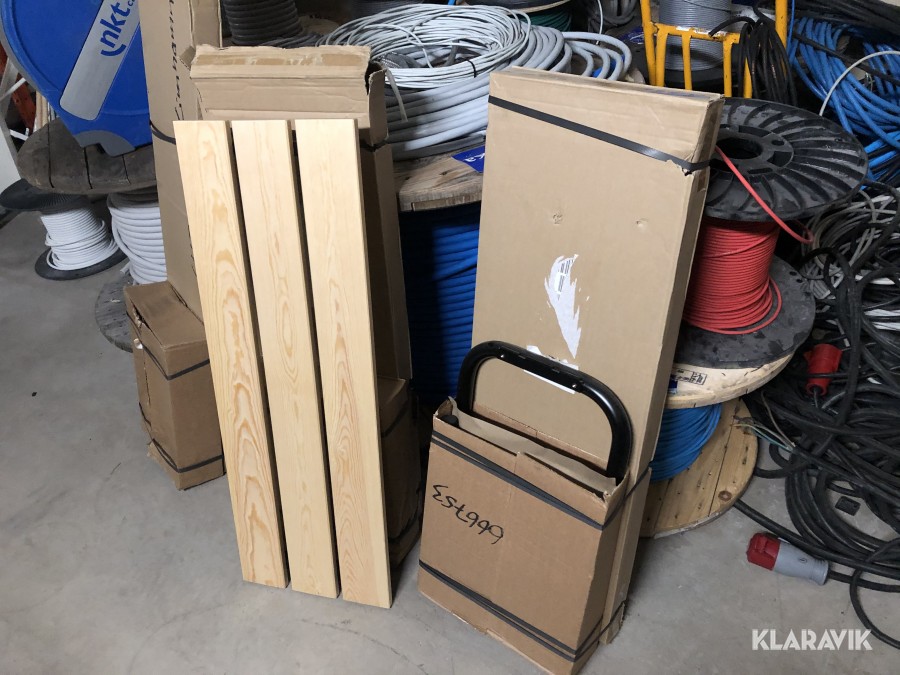 Bänkar till omklädningsrum 3 st