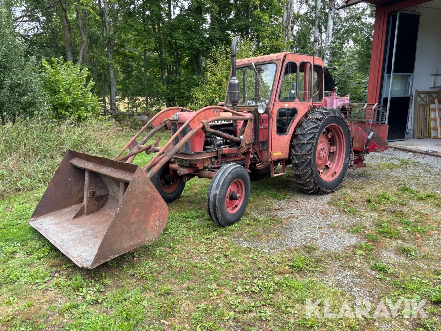 Traktor Volvo BM 400 med vedprocessor