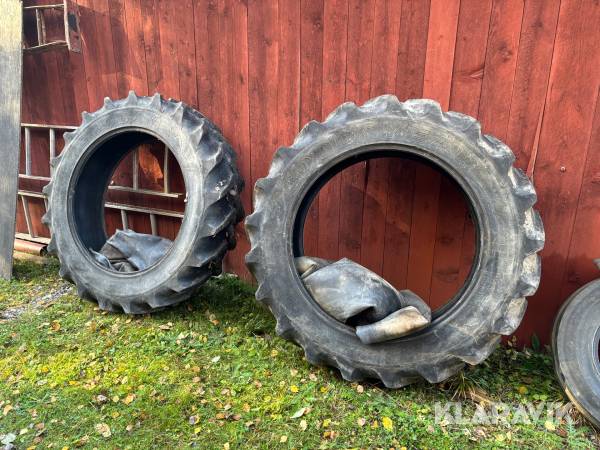 Traktordäck Goodyear 13,6R36 2 st