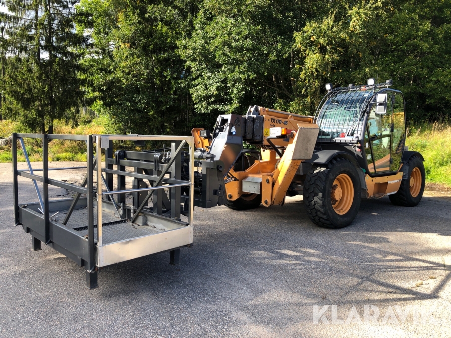 Teleskoplastare Case TX 170-45 med personkorg