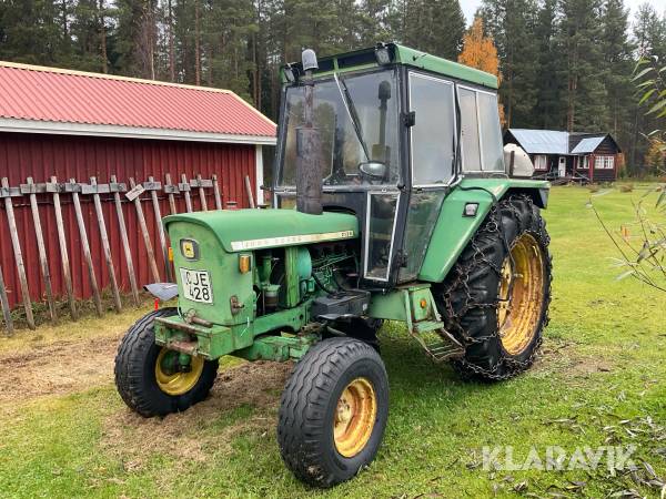 Traktor John Deere 2130