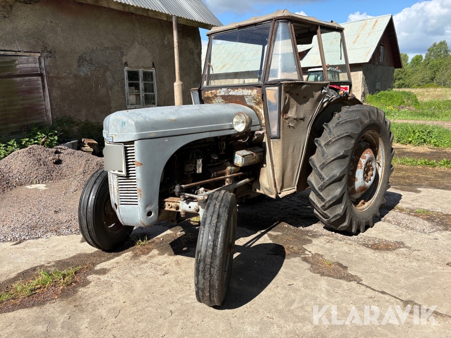 Veterantraktor Ferguson Grålle TEA20