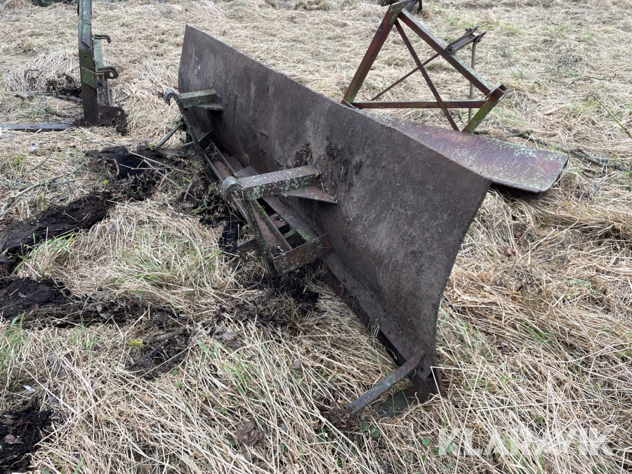 Snöblad frontmonterat