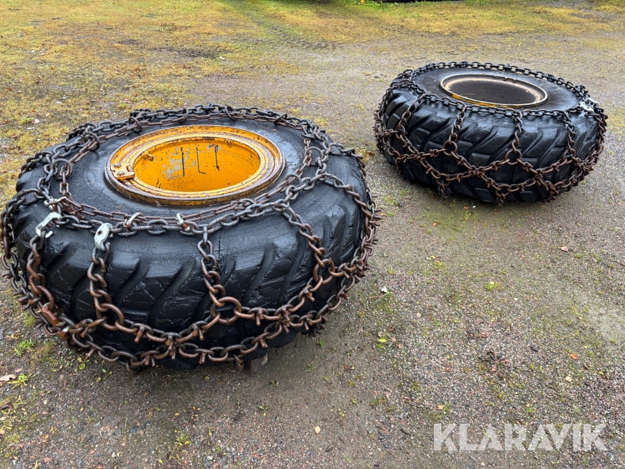 Skogsdäck med kedjor Michelin 23.5-25 2st
