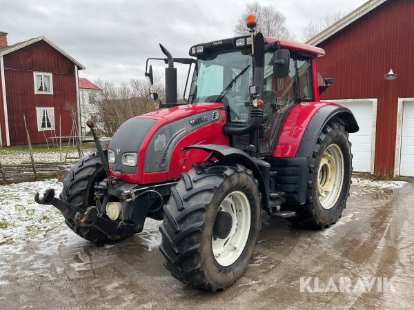 Traktor Valtra N142