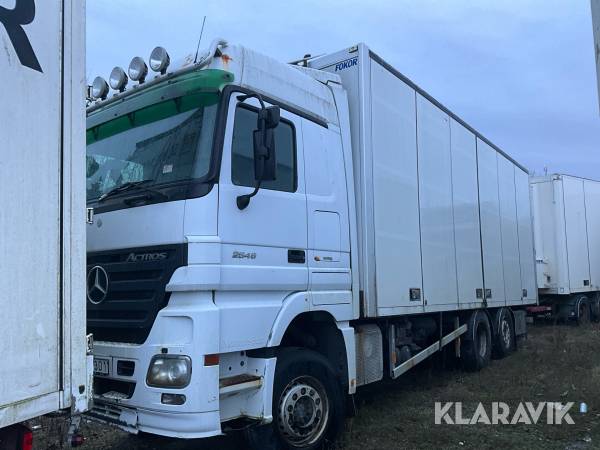 Lastbil Mercedes-Benz Actros 2548