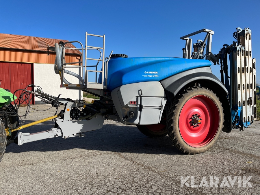 Växtskyddsspruta Lemken Vega 12 3000L 28m ramp