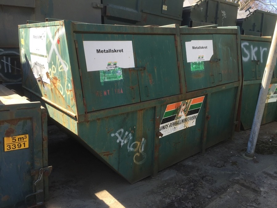 3st Containrar med inkastluckor